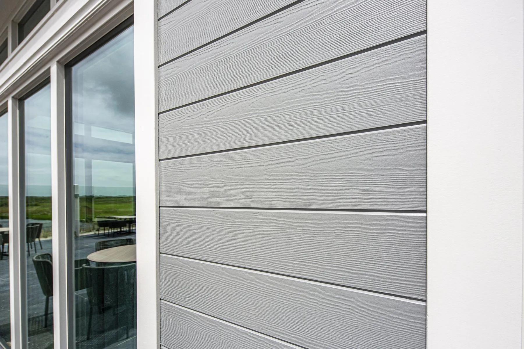 Hardie® VL Plank Weatherboard Cedar Finish Light Mist